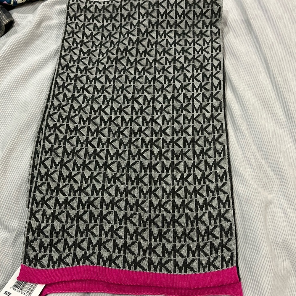 Michael Kors scarf